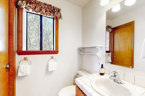 Lake Arrowhead Cabin Getaway!