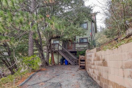 Lake Arrowhead Cabin Getaway!