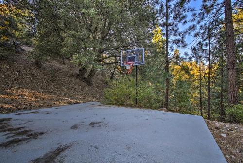 Lake Arrowhead Home With Views - 3 Mi To Village