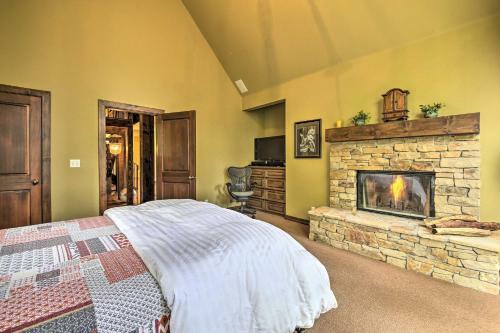 Incredible Lake Arrowhead Home With Views And Decks!