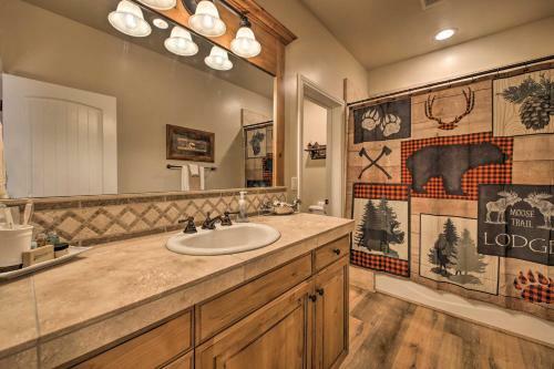 Sugar Bear Lodge With Game Room - 5 Mi To Village!