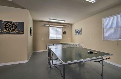 Sugar Bear Lodge With Game Room - 5 Mi To Village!