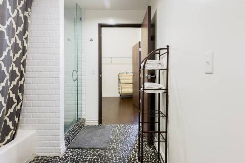 Historic Remodeled True 1-bdrm Loft
