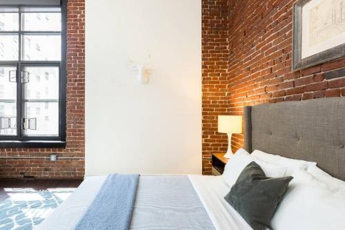 Historic Remodeled True 1-bdrm Loft
