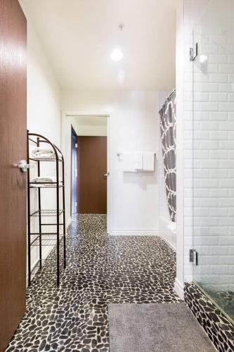Historic Remodeled True 1-bdrm Loft