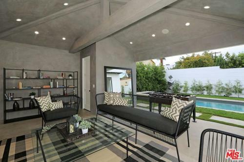 New Colgate Villa