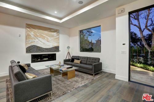 New Colgate Villa