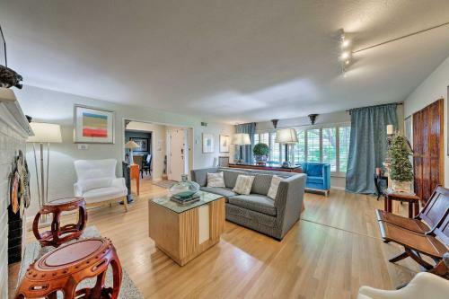 Downtown Lodi Luxury Home - 1 Mile To Lodi Lake!