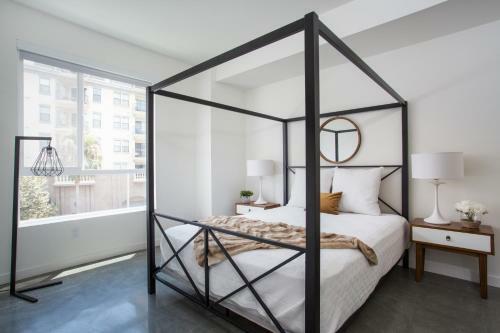 Apartamento Downtown La Deluxe Suites