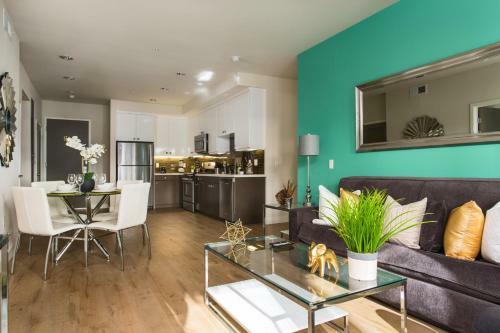 Apartamento Downtown La Deluxe Suites