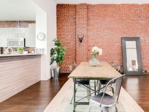 Brand New Urban + Stylish Loft