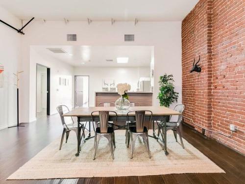 Brand New Urban + Stylish Loft