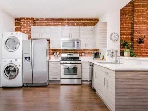 Brand New Urban + Stylish Loft