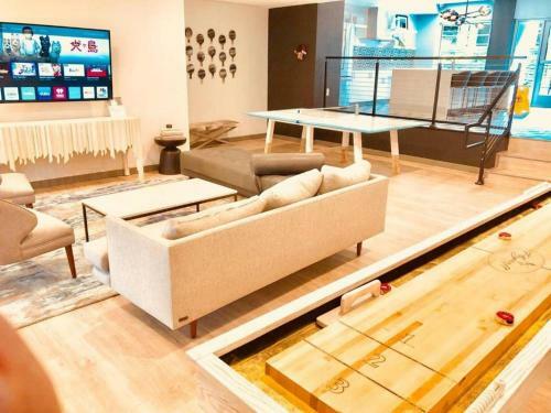 Apartamento Chic Hollywood Sign View Studio With Pool And Balcony