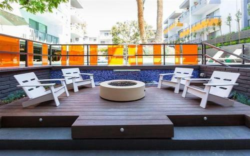 Apartamento Chic Hollywood Sign View Studio With Pool And Balcony