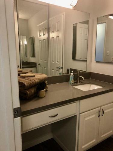 Apartamento Chic Hollywood Sign View Studio With Pool And Balcony