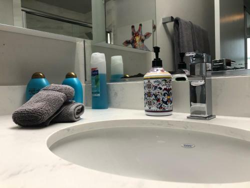 Apartamento Upscale Luxury Downtown Suite