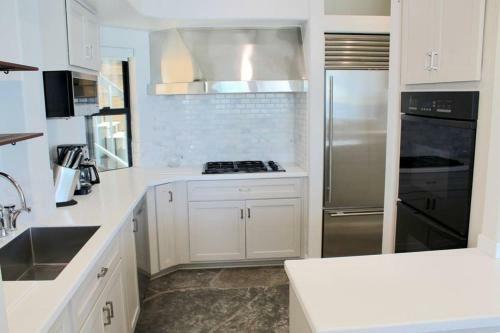 Luxury Malibu Beachfront Home-short Or Long-term