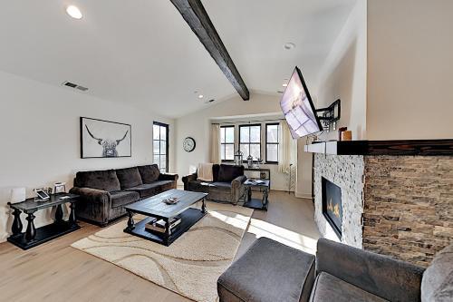 Apartamento Mountain-view Escape - Mins To Lifts, Golf, Dining Condo