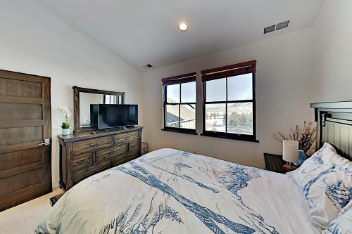 Apartamento Mountain-view Escape - Mins To Lifts, Golf, Dining Condo
