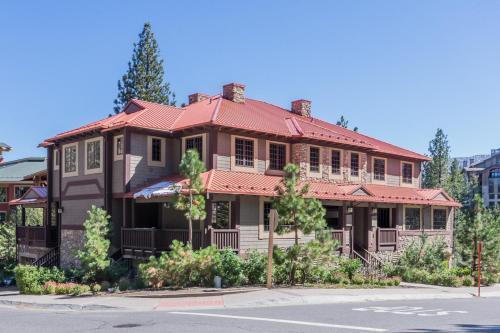 Magnolia Lodge 3