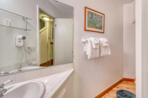 Sherwin Villas 44e