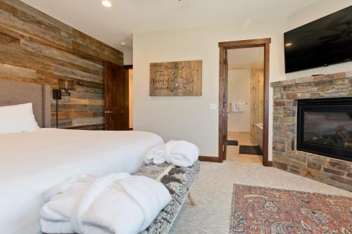 Mountainside 9
