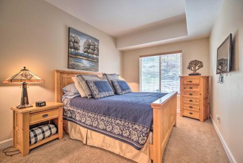 Mammoth Lakes Townhome - 10-min Walk To Village!