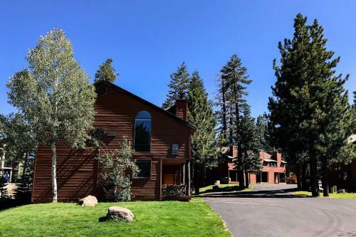 Spacious And Cozy Condo, 1 Block To The Village