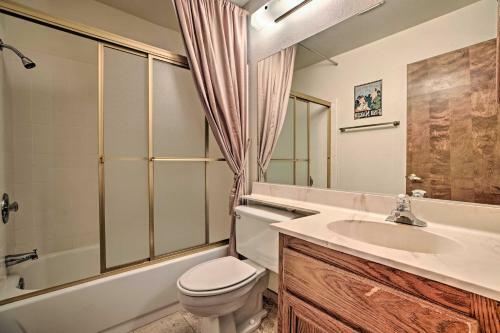 Spacious And Cozy Condo, 1 Block To The Village
