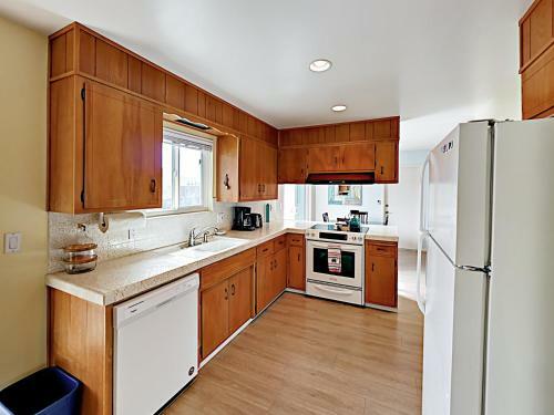 Charming Morro Bay Bungalow Home