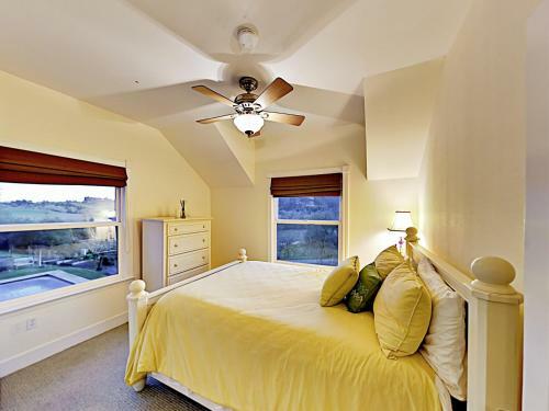 Quiet Wine Country Home Home