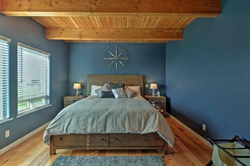 Irish Beach Home With Rooftop Hot Tub And Ocean Views!