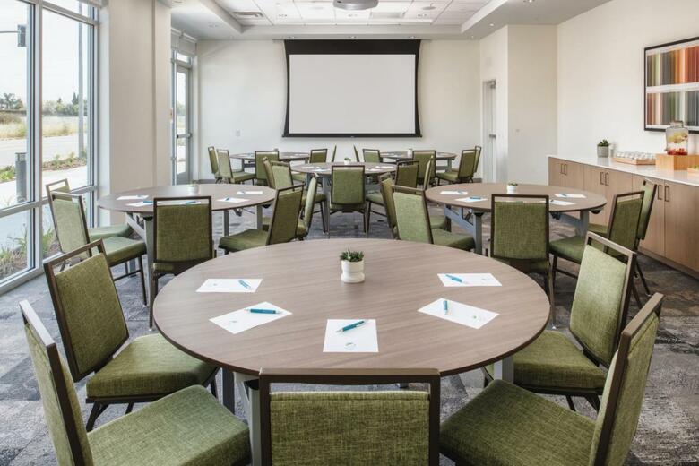 Hotel Element San Jose Milpitas