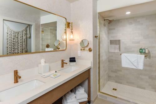 Hotel Inn At Rose's Landing