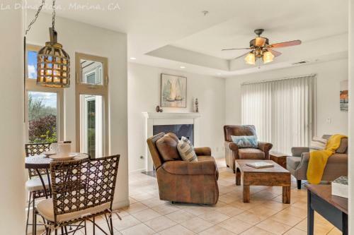 Large 3 Bedroom 2 Bath In Marina