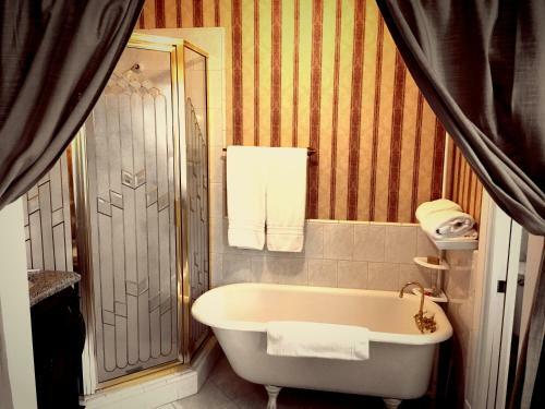 Bed & Breakfast Churchill Manor