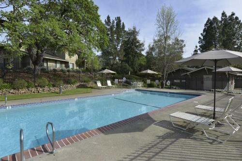 Apartamento 868 Oak Creek At Silverado Condo