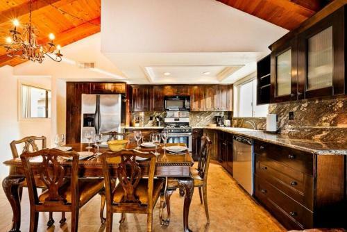 Nb-124b - Newport Beachhouse Upper Unit