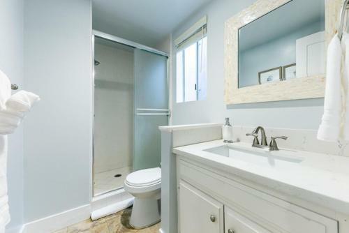 Nb-200a - 2-story Sensational Balboa Beachfront Charm