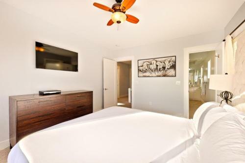 Nb-200a - 2-story Sensational Balboa Beachfront Charm