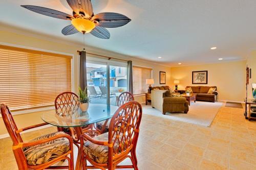 Nb-3800 Surf And Sand Beach Paradise
