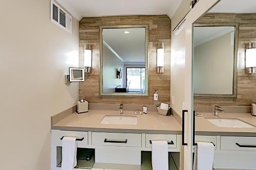 Apartamento 2 Units In The Cottages - Condo & Lock-off Studio Condo