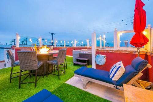 Nb-1824c Rooftop Spa View