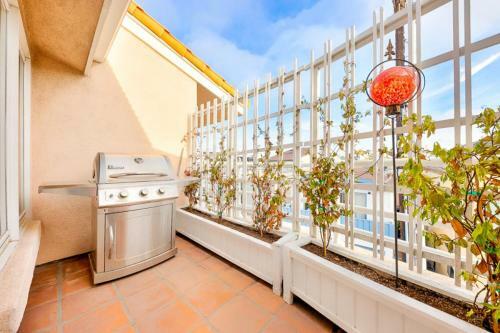 Nb-1824c Rooftop Spa View
