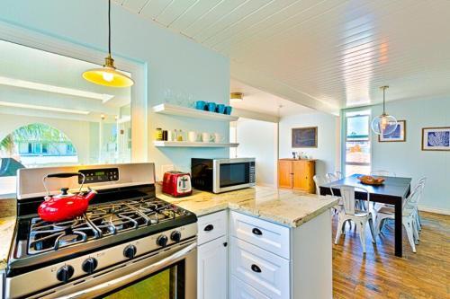 Nb-126b - Modern Newport Beach Condo
