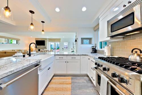 Nb-3126a - Balboa Island Home