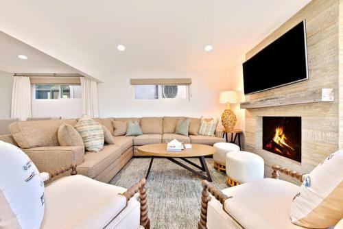 Nb-3126a - Balboa Island Home