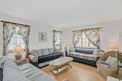 1106 Park Avenue