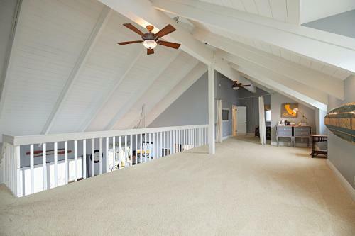 New Listing! Oceanfront Eden With Private Beach Home